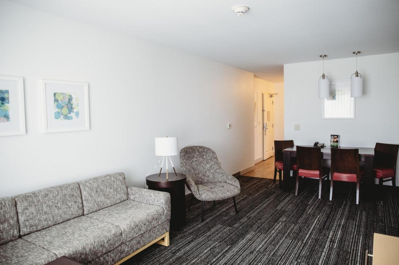 Towneplace Suites By Marriott Aberdeen Melrose Addition Bagian luar foto